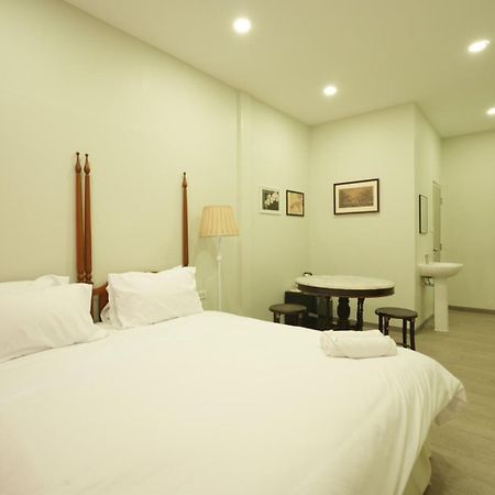 Hidden Dragon X Yaowarat Road Apartment Bangkok Luaran gambar
