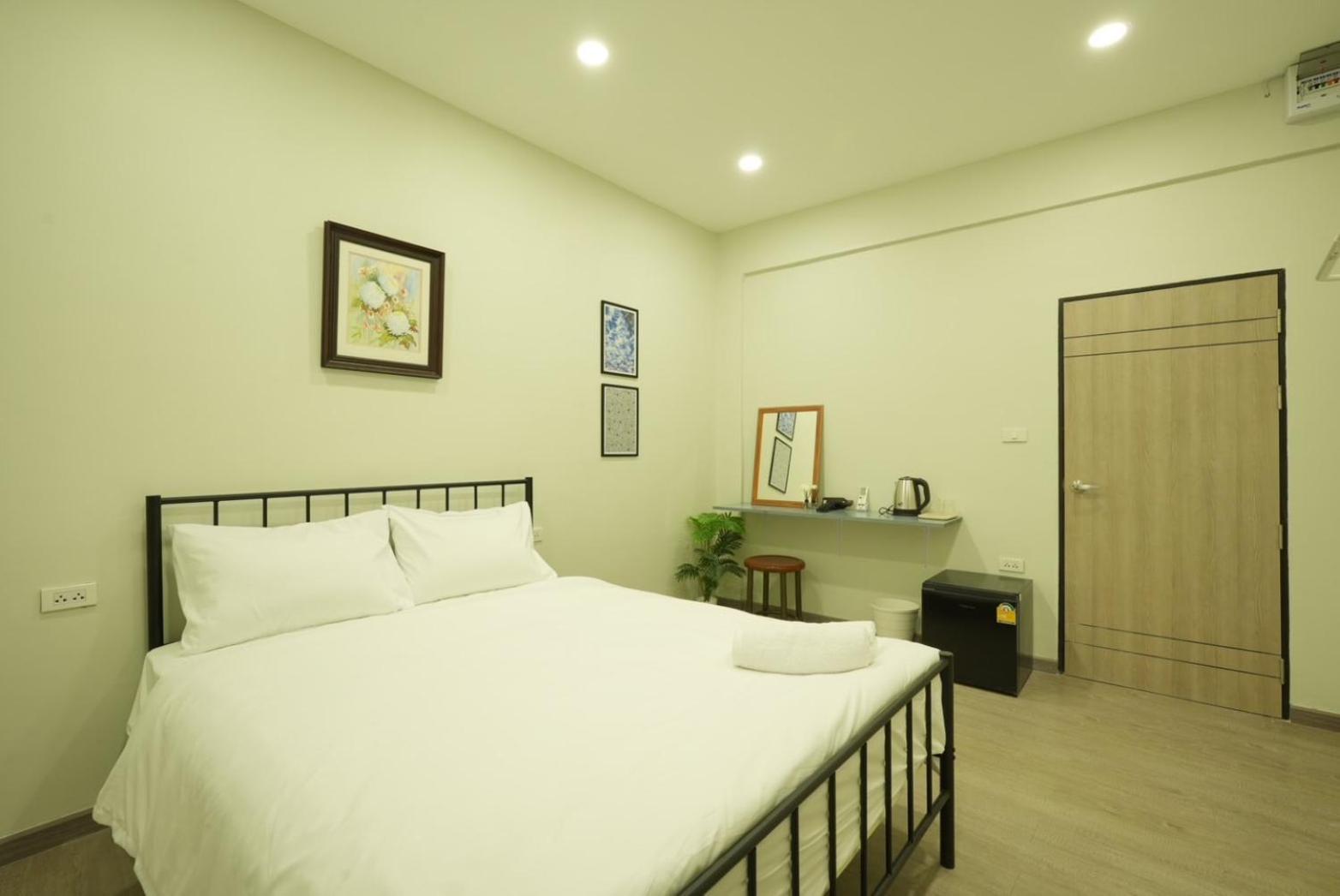 Hidden Dragon X Yaowarat Road Apartment Bangkok Luaran gambar