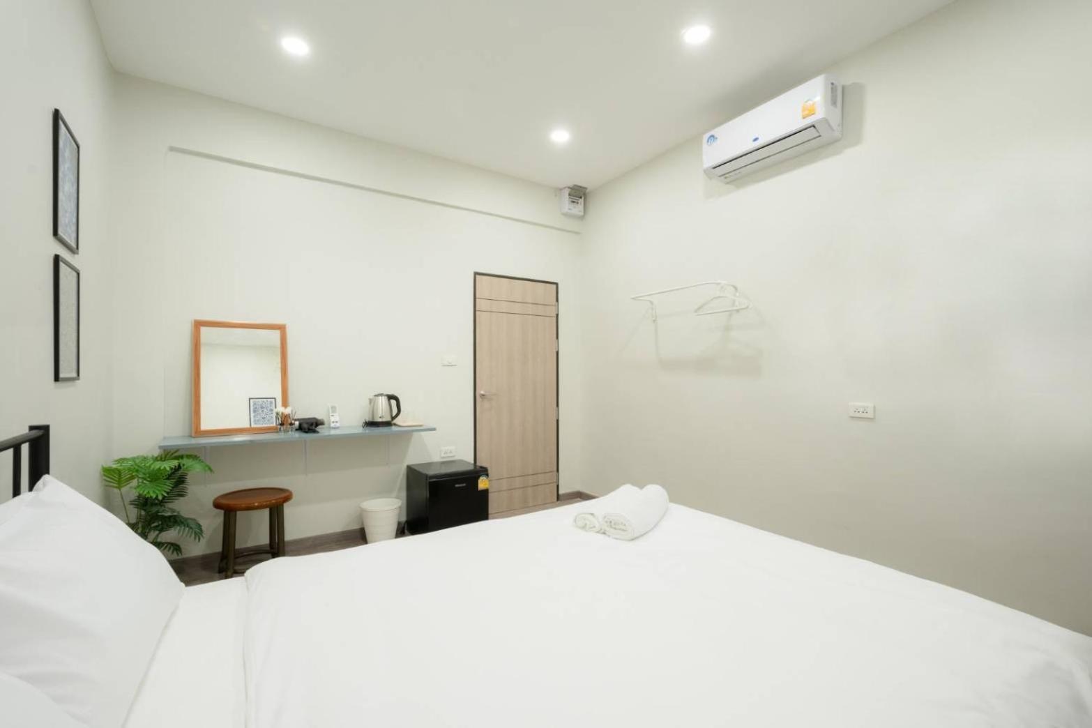 Hidden Dragon X Yaowarat Road Apartment Bangkok Luaran gambar